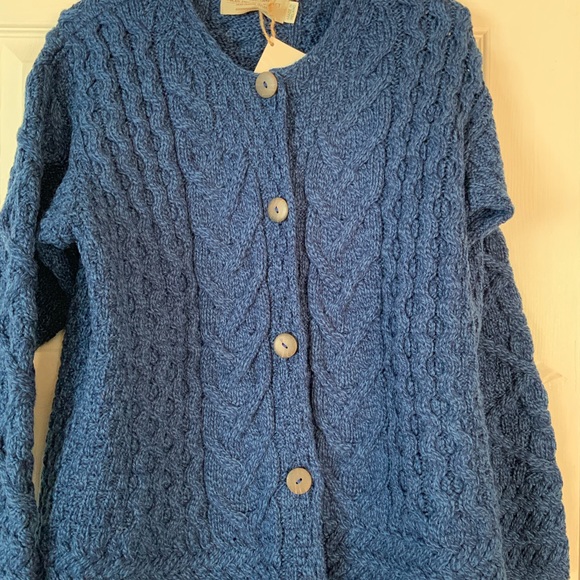 Gorgeous blue Irish sweater - Picture 2 of 5